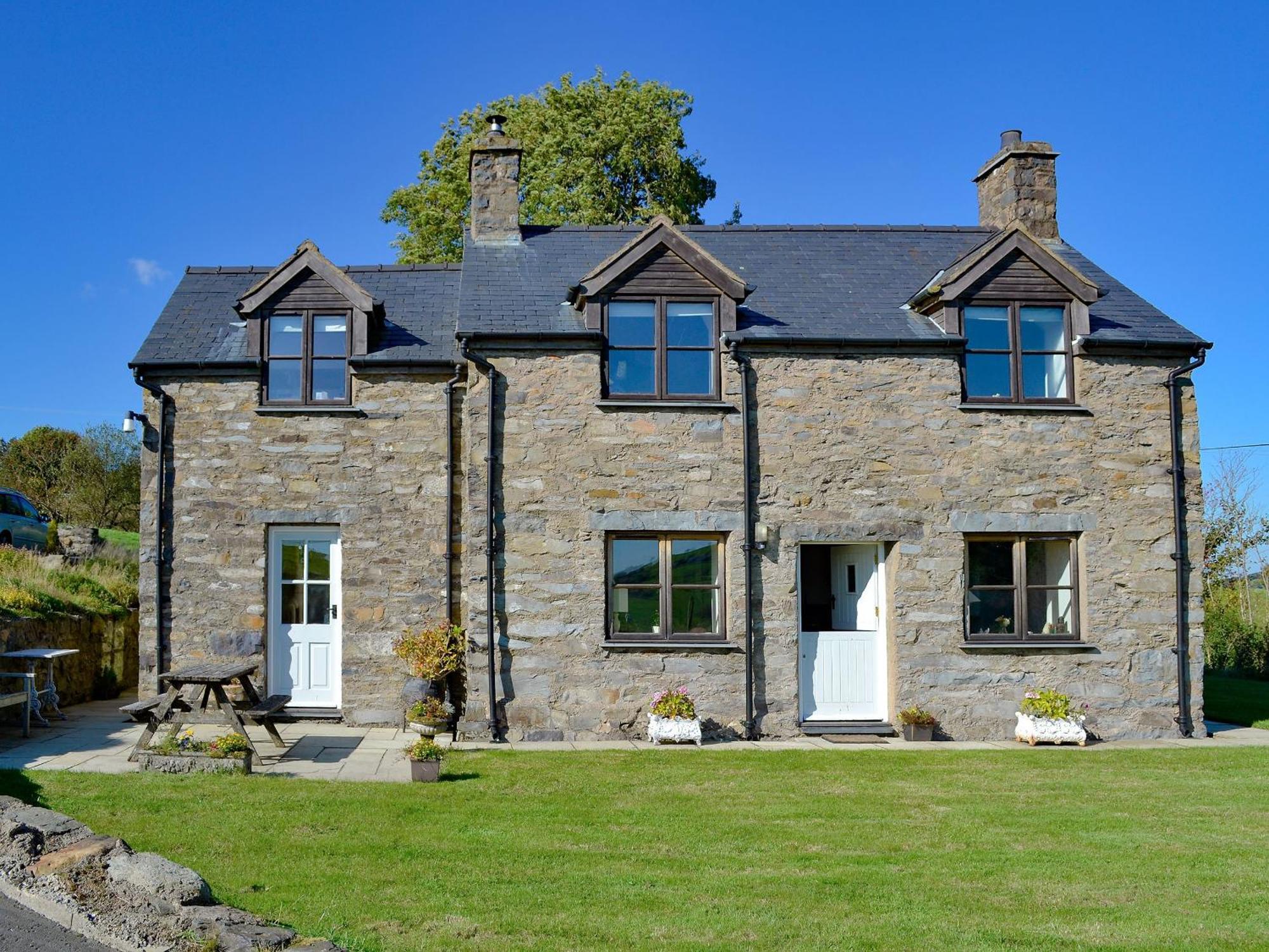 Bryn Gwnog Villa Capel Garmon Exterior photo